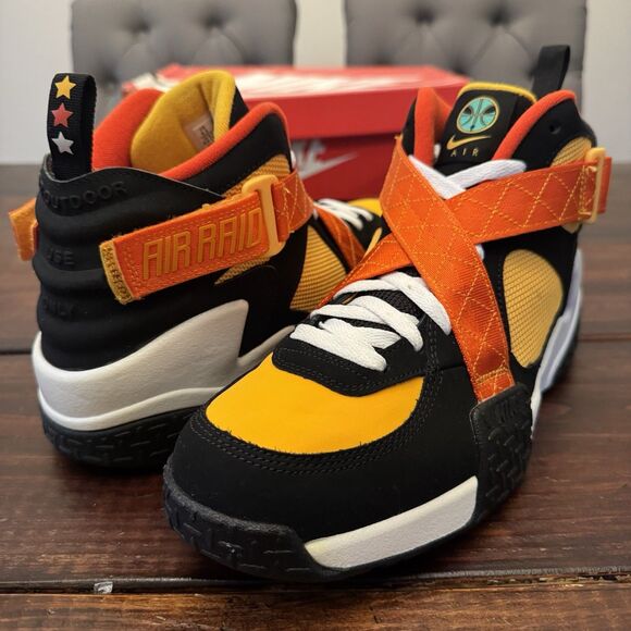Nike Air Raid Retro Roswell Raygun Basketball Shoes main image 9